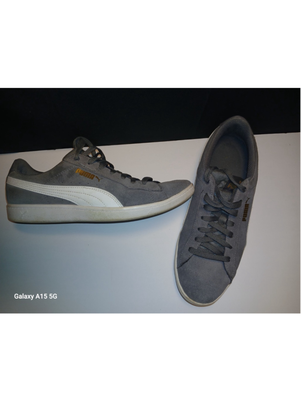 Womens Low Top Puma Shoes Size 10